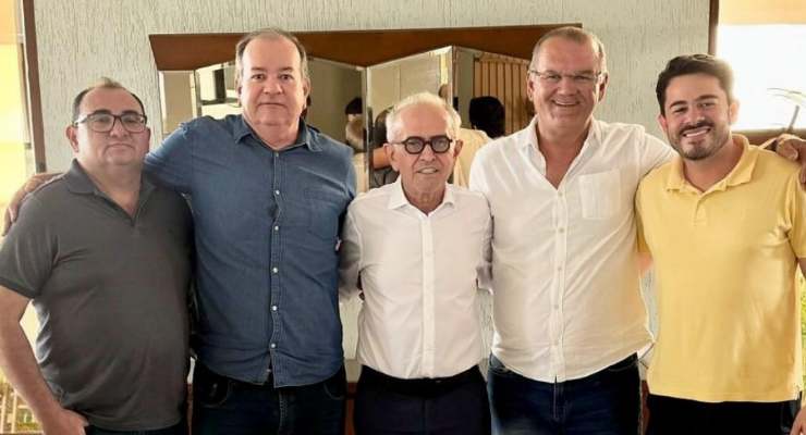 VEREADORES DE SANTA RITA DECLARAM APOIO À PRÉ-CANDIDATURA DE CÍCERO LUCENA AO GOVERNO DO ESTADO